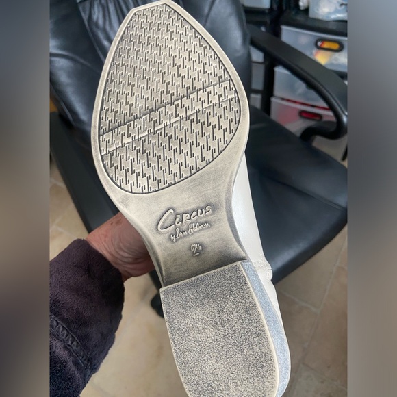 New Sam Edelman boots floral design. Really cute! Cowgirl/Rodeo Boots! - Picture 5 of 5